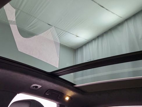 Used 2020 Porsche Macan Turbo image 18