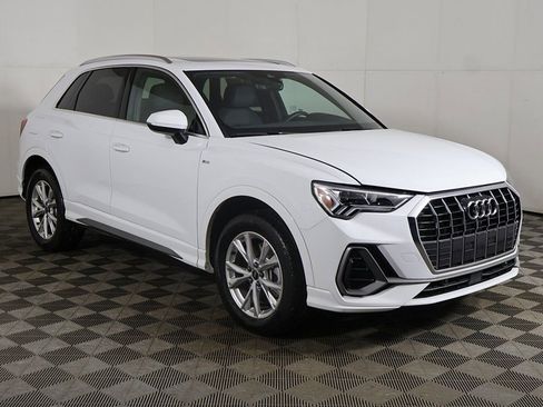 Used 2025 Audi Q3 2.0T Premium image 55