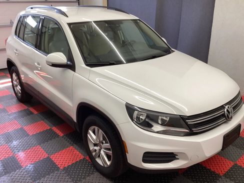 Used 2016 Volkswagen Tiguan S AWD/4WD image 2