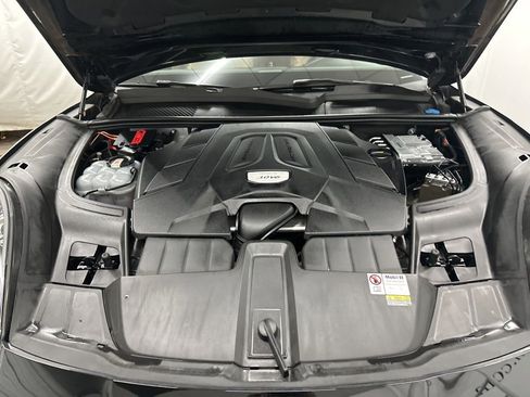 Used 2023 Porsche Cayenne image 31