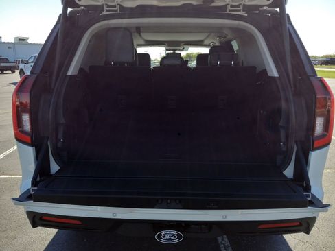 New 2025 Ford Expedition Active AWD/4WD image 11