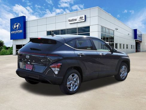 Used 2026 Hyundai Kona SE FWD image 5
