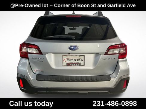 Used 2018 Subaru Outback 2.5i Premium AWD/4WD image 4