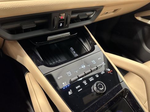 New 2026 Porsche Cayenne AWD/4WD image 31
