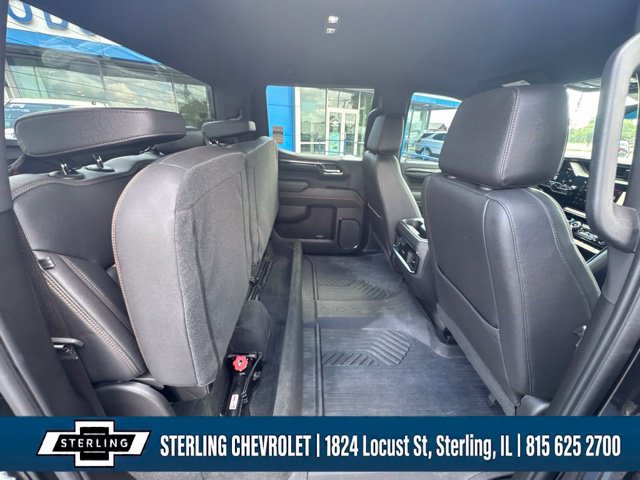 Used 2023 GMC Sierra 1500 AT4 w/ Technology Package AWD/4WD image 14