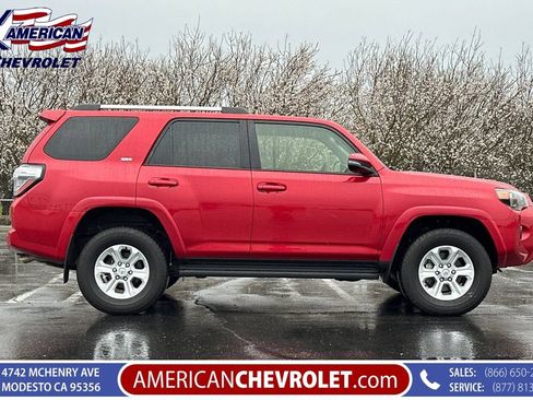 Used 2024 Toyota 4Runner SR5 Premium AWD/4WD image 3