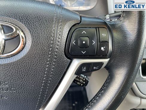 Used 2020 Toyota Sienna XLE image 18
