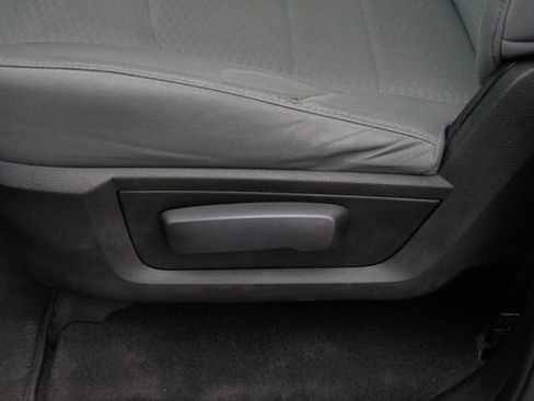 Used 2017 RAM 1500 Classic SLT AWD/4WD image 15
