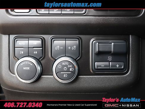Used 2024 GMC Yukon AT4 w/ Technology Package AWD/4WD image 32