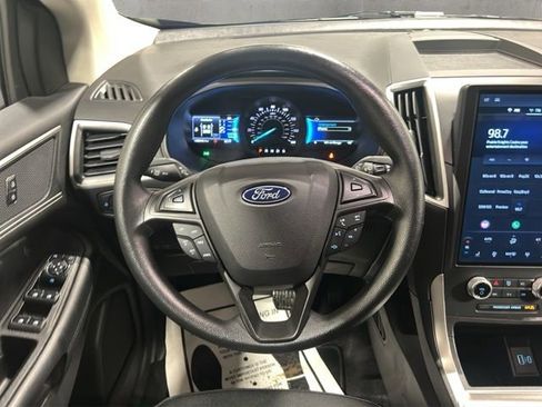 Used 2023 Ford Edge SEL image 14