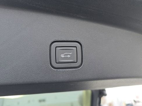 Used 2024 Cadillac Lyriq Sport image 20