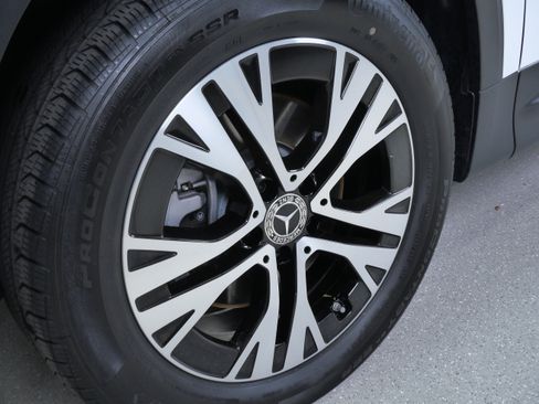 Certified 2026 Mercedes-Benz GLB 250 4MATIC image 13