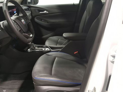 Used 2025 Buick Encore GX Sport Touring w/ Comfort Package image 29