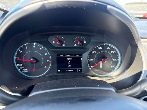 Used 2022 Chevrolet Malibu LT FWD image 24