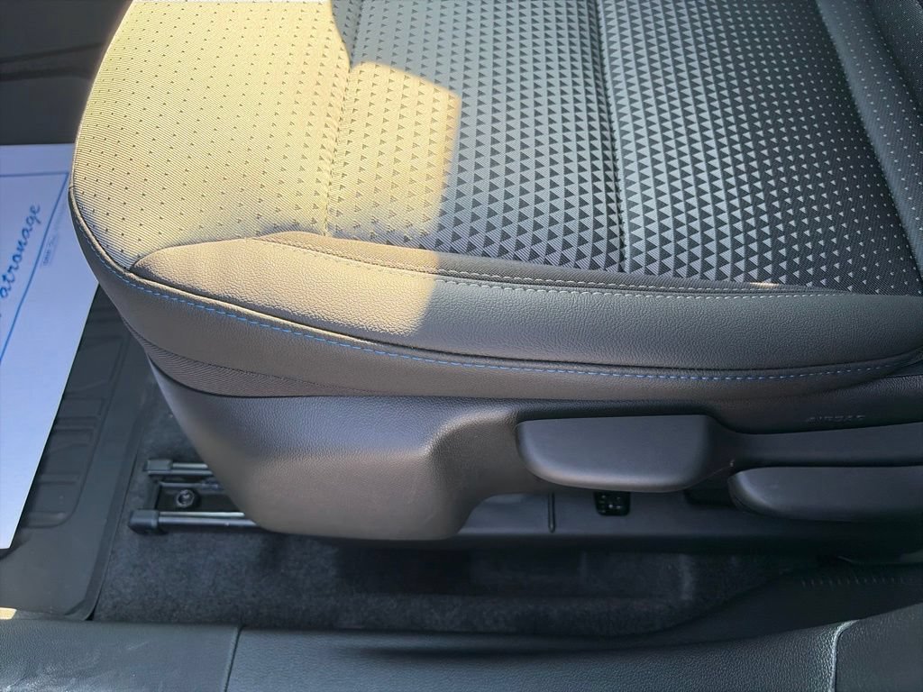 New 2026 Chevrolet Trax LT w/ Sunroof Package FWD image 18