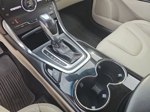 Used 2016 Ford Edge Titanium w/ Technology Package image 28