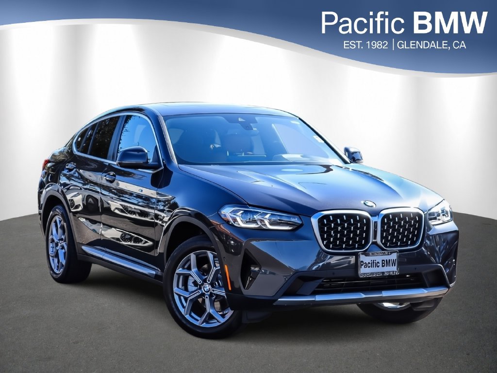 Used 2025 BMW X4 xDrive30i w/ Premium Package AWD/4WD image 1