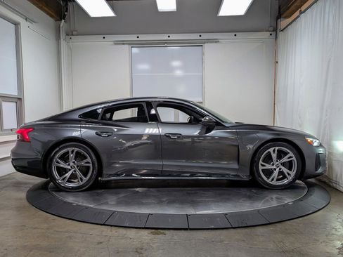 Used 2023 Audi e-tron GT Premium Plus image 9