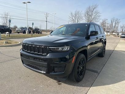 Used 2024 Jeep Grand Cherokee L Laredo