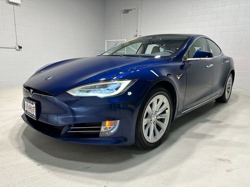 Used 2018 Tesla Model S 100D image 17