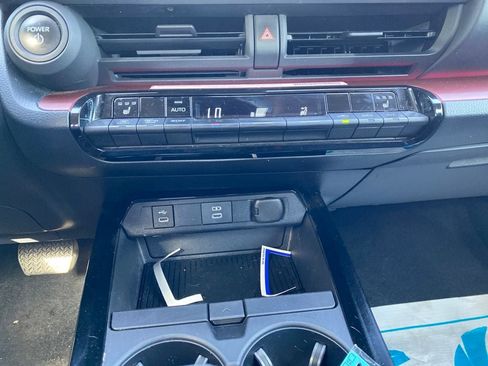 Used 2023 Toyota Prius Prime FWD image 16