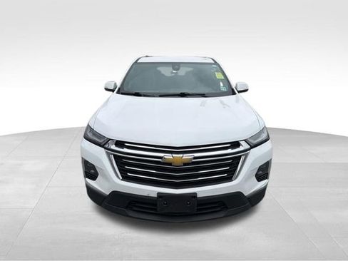 Used 2023 Chevrolet Traverse LT w/ LPO, Floor Liner Package AWD/4WD image 3