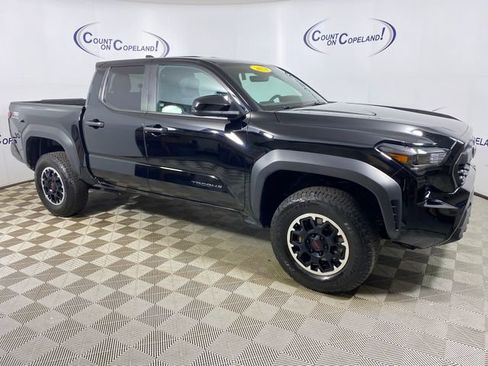 Used 2024 Toyota Tacoma TRD Off-Road AWD/4WD image 1