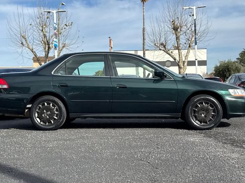 Used 2001 Honda Accord LX image 7