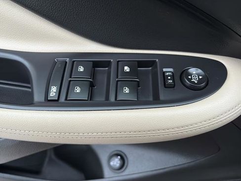 Used 2020 Buick Envision Essence image 17