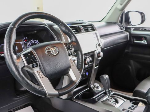 Used 2023 Toyota 4Runner SR5 Premium w/ Moonroof Package AWD/4WD image 24