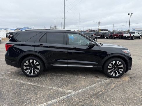 Used 2025 Ford Explorer Platinum w/ LUX Leather Package AWD/4WD image 6