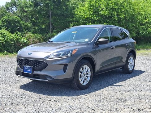 Certified 2022 Ford Escape SE w/ Convenience Package AWD/4WD image 3