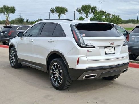Used 2025 Cadillac XT4 Sport FWD image 4