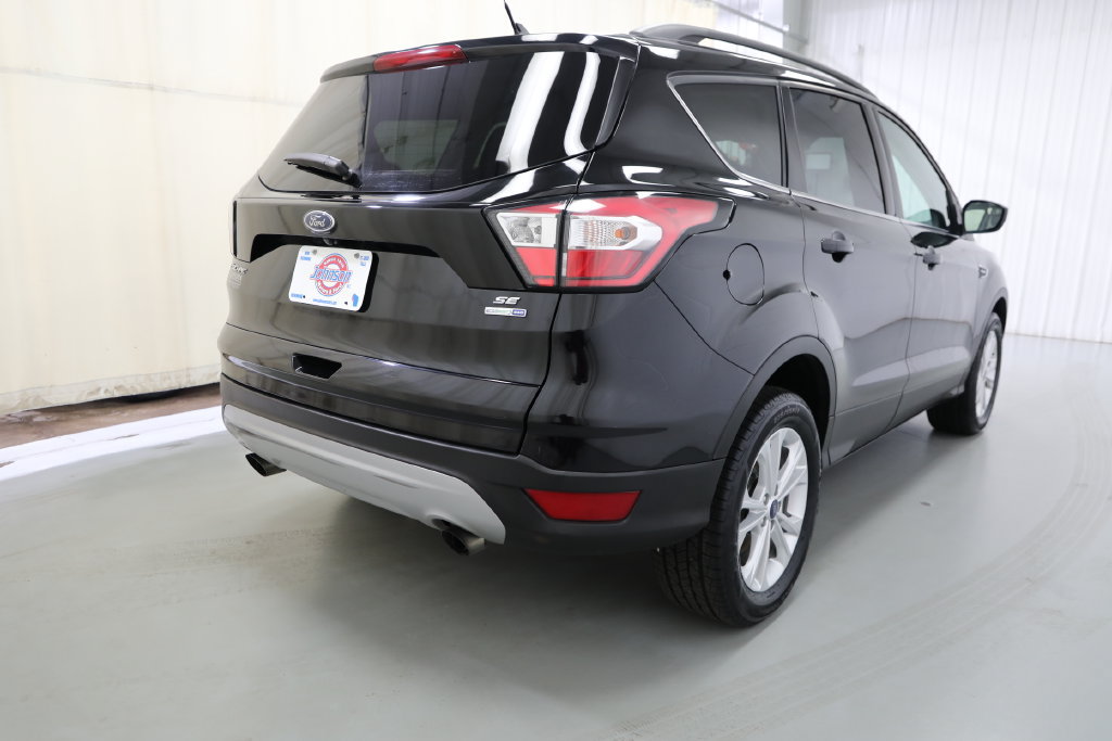 Used 2018 Ford Escape SE w/ SE Sync 3 Package AWD/4WD image 6