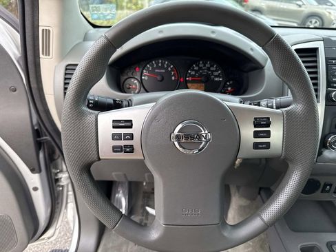 Used 2018 Nissan Frontier S image 37