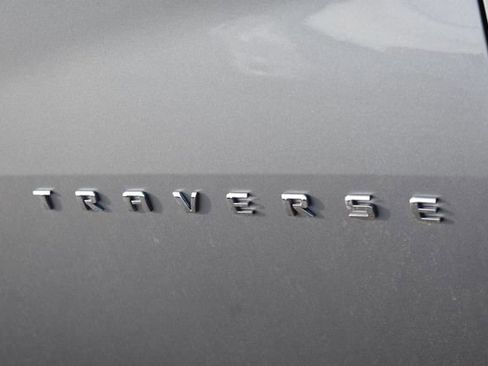 Used 2023 Chevrolet Traverse LT image 13