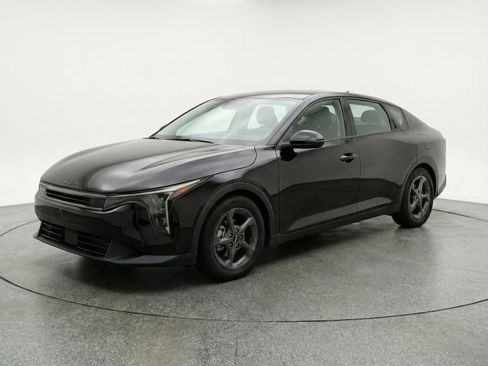 Used 2025 Kia K4 FWD image 3