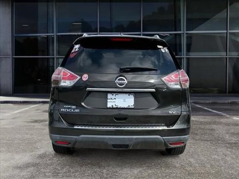 Used 2016 Nissan Rogue SV w/ SV Family Package FWD image 7