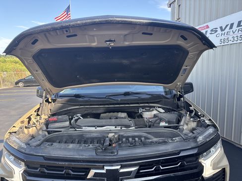 Used 2022 Chevrolet Silverado 1500 LT Trail Boss AWD/4WD image 14