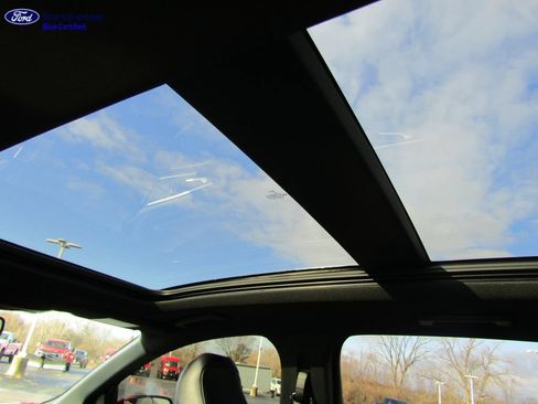 Certified 2024 Ford Edge ST-Line AWD/4WD image 14