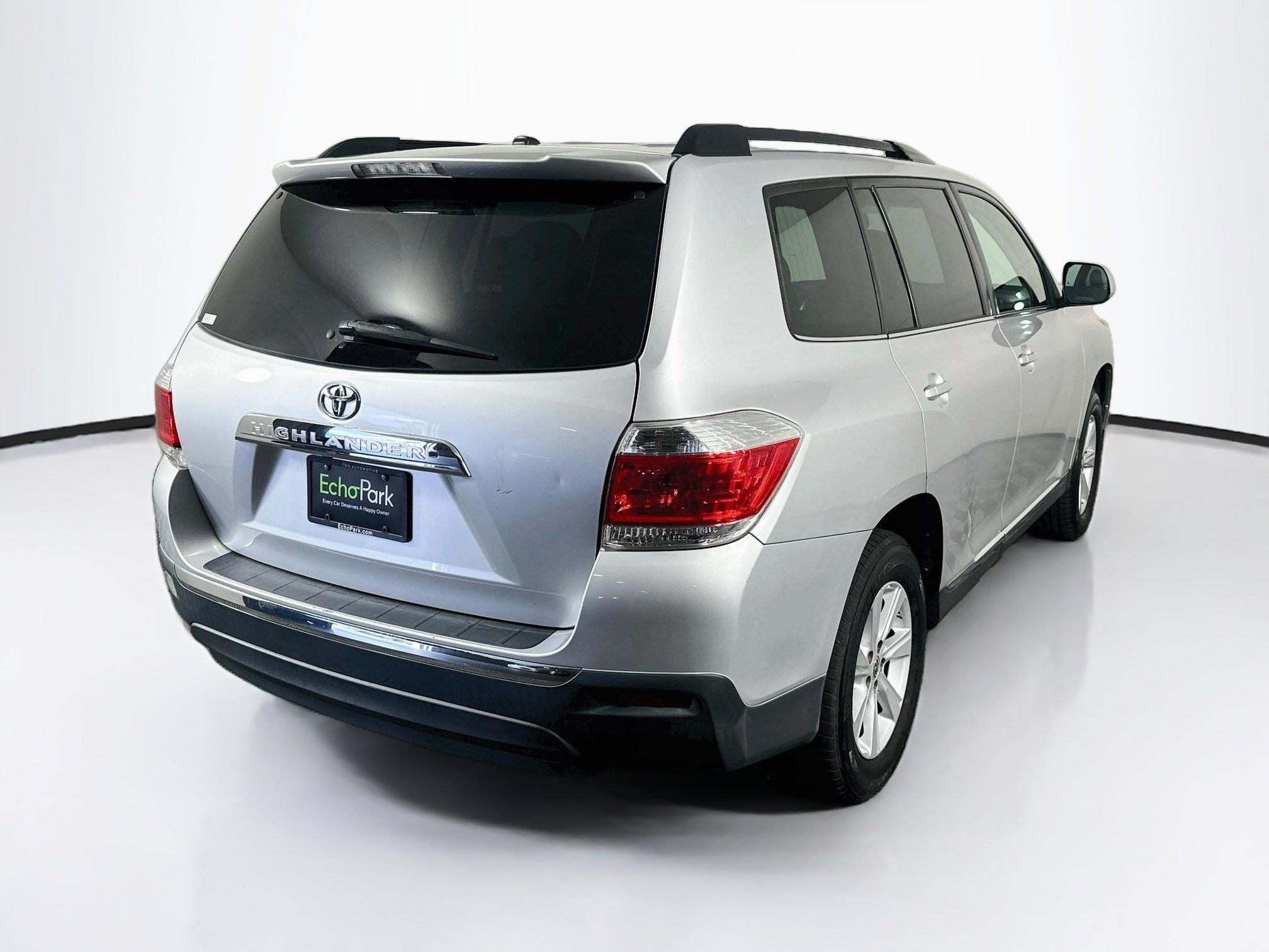 Used 2012 Toyota Highlander SE w/ Tow Pkg FWD image 9