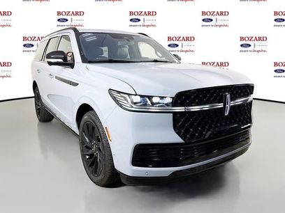 New 2025 Lincoln Navigator Reserve w/ Jet Appearance Package