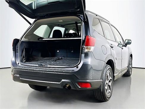 Used 2021 Subaru Forester Premium image 24