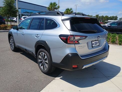 New 2025 Subaru Outback Limited image 4