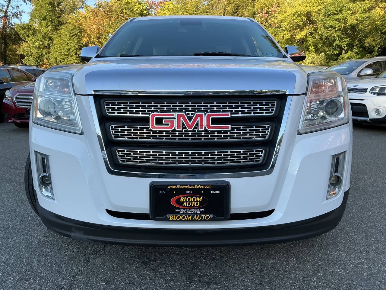 Used 2012 GMC Terrain SLT w/ Chrome and Technology Package AWD/4WD image 3