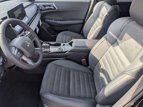 New 2026 Mitsubishi Outlander SE AWD/4WD image 14