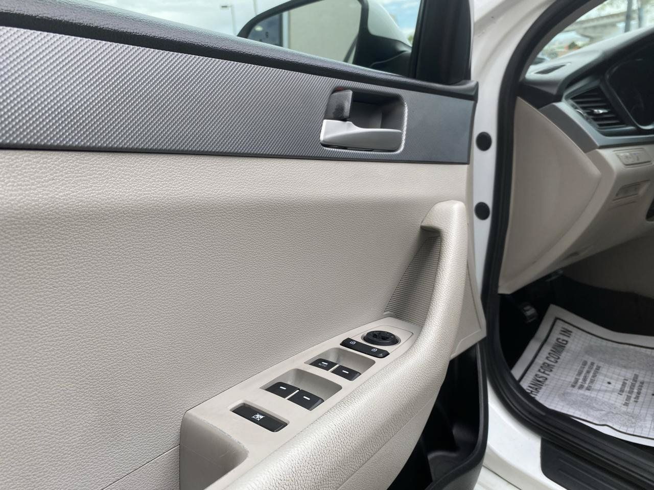 Used 2019 Hyundai Sonata SE FWD image 18