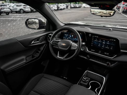 New 2026 Chevrolet Equinox LT w/ Safety and Technology Package AWD/4WD image 13