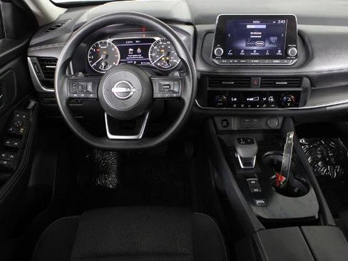 Certified 2024 Nissan Rogue SV image 7