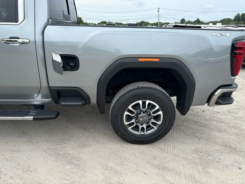 New 2026 GMC Sierra 2500 SLT w/ SLT Premium Package AWD/4WD image 9